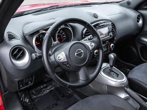 Used 2016 Nissan Juke SV image 10