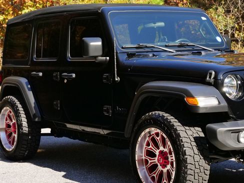 Used 2022 Jeep Wrangler Unlimited Sport image 33