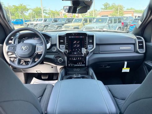 New 2026 RAM 1500 4x4 Crew Cab image 22