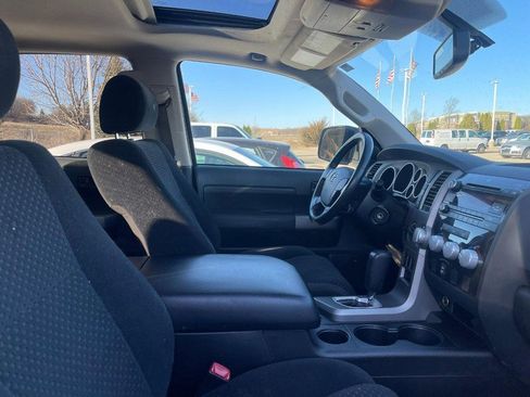 Used 2010 Toyota Tundra 4x4 CrewMax image 3