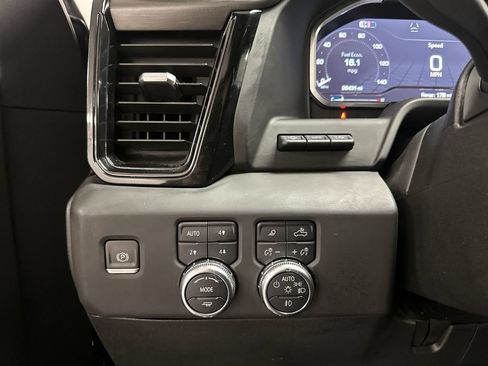 Used 2024 GMC Sierra 2500 AT4 w/ AT4 Premium Plus Package AWD/4WD image 65