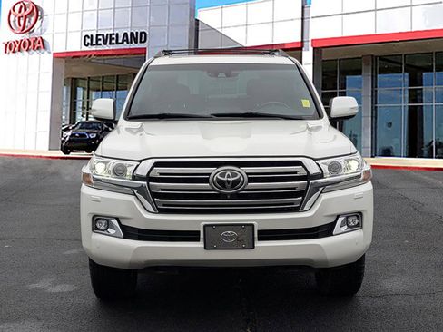 Used 2016 Toyota Land Cruiser image 3