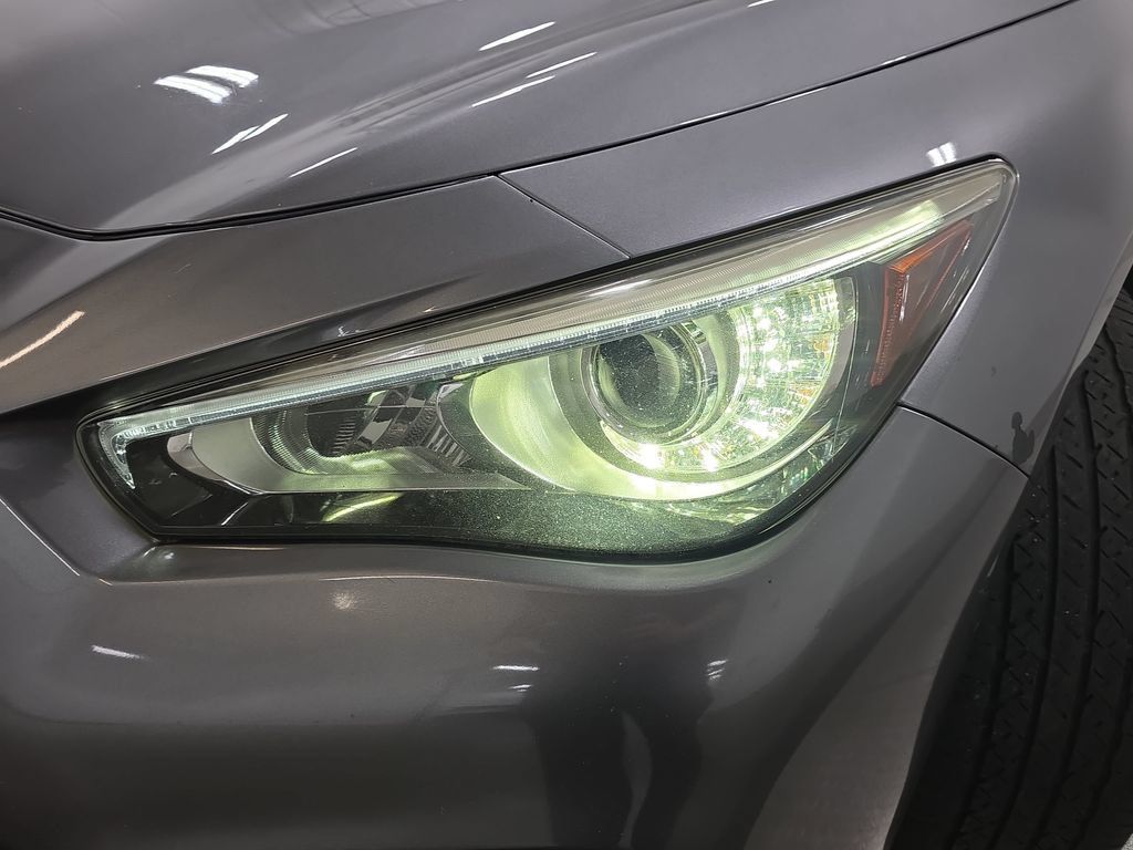 Used 2019 INFINITI Q50 Luxe w/ Essential Package (3.0T Luxe) AWD/4WD image 26