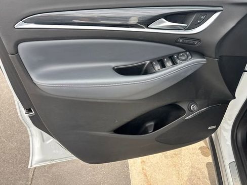 Used 2024 Buick Enclave Premium AWD/4WD image 10