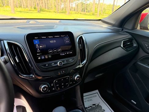 Used 2023 Chevrolet Equinox RS w/ RS Leather Package FWD image 16