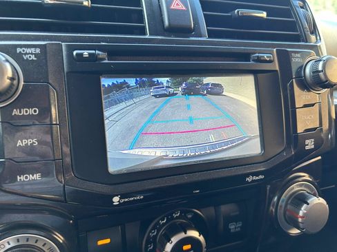 Used 2015 Toyota 4Runner Trail Premium AWD/4WD image 18
