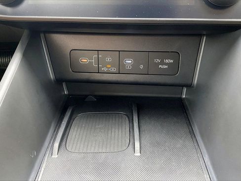 Used 2025 Hyundai Sonata Limited image 33