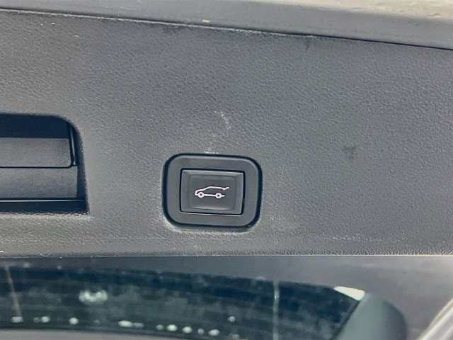 Used 2024 GMC Acadia Elevation w/ Luxury Package FWD image 28