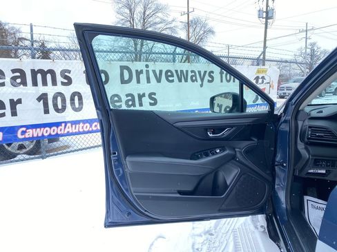 Used 2024 Subaru Outback Premium image 12