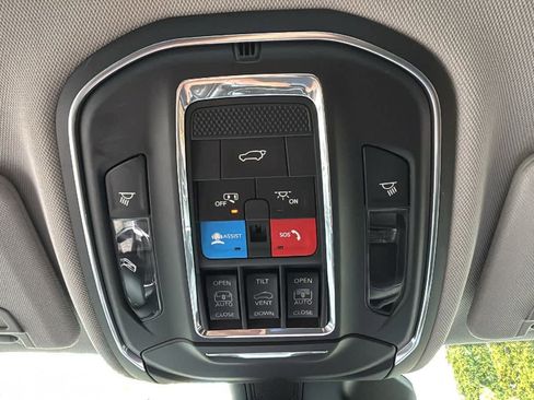 Used 2023 Jeep Grand Cherokee 4WD 4xe image 22