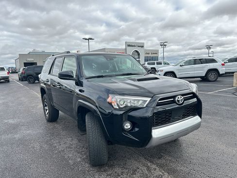 Used 2024 Toyota 4Runner TRD Off-Road image 3
