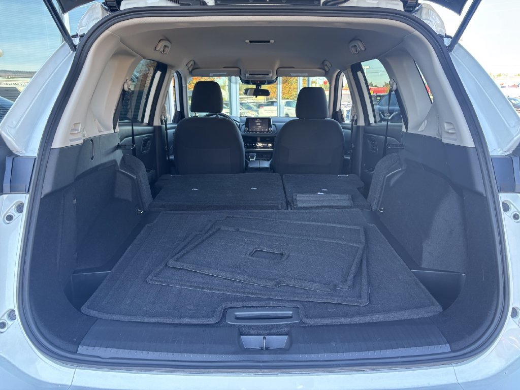 Used 2025 Nissan Rogue S AWD/4WD image 26