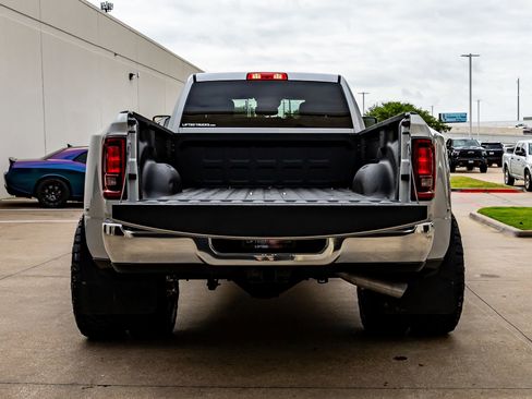 Used 2026 RAM 3500 Tradesman w/ Chrome Appearance Group A AWD/4WD image 9