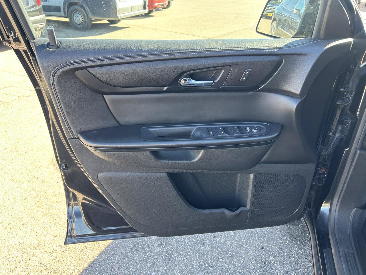 Used 2015 GMC Acadia SLE AWD/4WD image 14