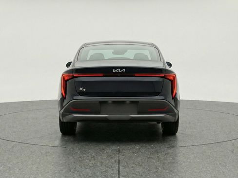 Used 2025 Kia K4 LXS image 7