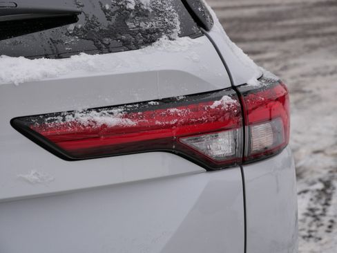 Used 2023 Mitsubishi Outlander SEL Black Edition image 17