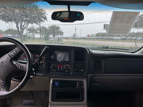 Used 2005 Chevrolet Avalanche Z66 w/ Preferred Equipment Group image 21