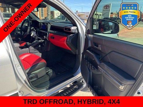 Certified 2025 Toyota 4Runner TRD Off-Road AWD/4WD image 11