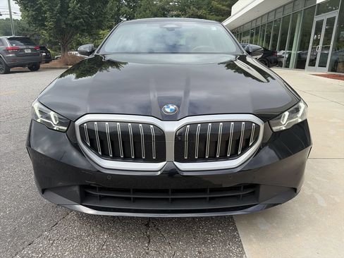 Used 2025 BMW 530i RWD image 10