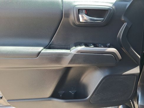 Used 2023 Toyota Tacoma TRD Sport AWD/4WD image 13