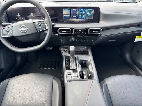 New 2026 Nissan Sentra SR w/ SR Premium Package FWD image 16