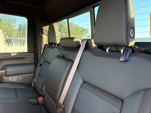 Used 2021 GMC Sierra 2500 Denali w/ Denali Ultimate Package AWD/4WD image 10