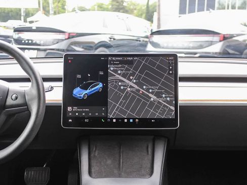 Used 2021 Tesla Model 3 Standard Range Plus image 17