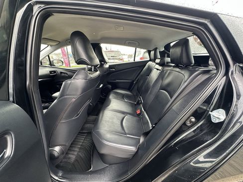 Used 2022 Toyota Prius LE image 18