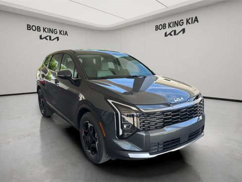 New 2026 Kia Sportage EX FWD image 7