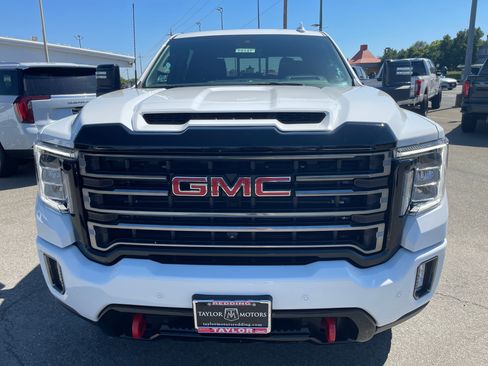 Used 2023 GMC Sierra 2500 AT4 w/ AT4 Premium Plus Package AWD/4WD image 2