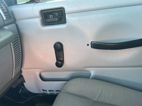 Used 2003 Jeep Wrangler Sahara image 30