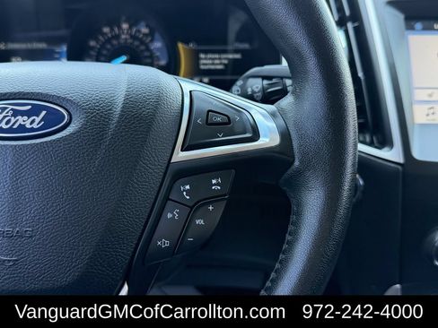 Used 2019 Ford Edge SEL w/ Cold Weather Package FWD image 17