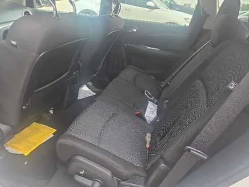 Used 2015 Dodge Journey SXT w/ Flexible Seating Group FWD image 6