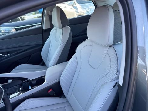 Certified 2026 Hyundai Elantra Limited FWD image 43