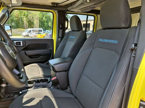 Used 2024 Jeep Wrangler Unlimited Rubicon 4xe AWD/4WD image 15
