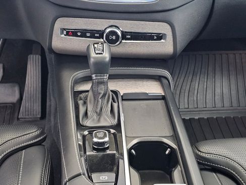 Certified 2022 Volvo XC90 T6 Inscription w/ Climate Package image 27