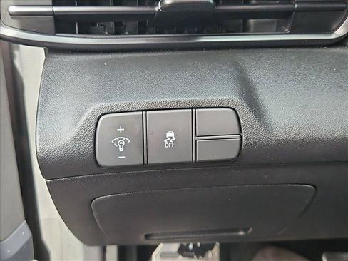 Used 2025 Hyundai Elantra Sport FWD image 16