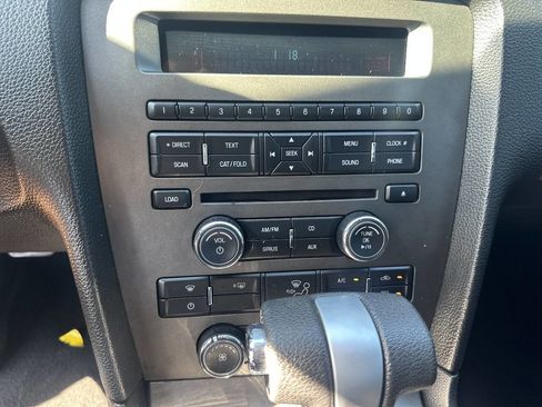 Used 2010 Ford Mustang Premium image 22