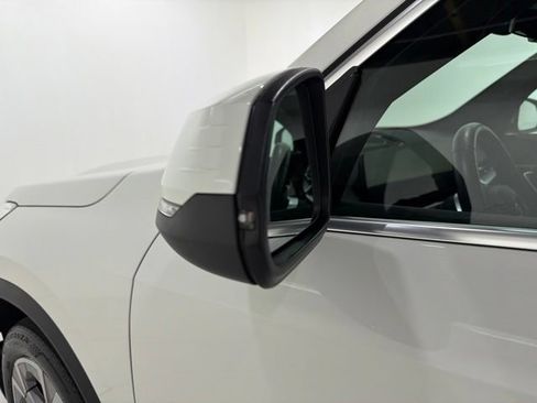 Certified 2023 BMW X1 xDrive28i w/ Convenience Package AWD/4WD image 9
