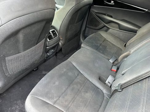 Used 2020 Kia Sorento S image 13