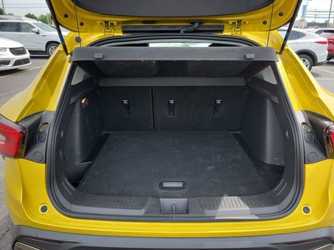 Used 2024 Chevrolet Trax ACTIV w/ Sunroof Package FWD image 11