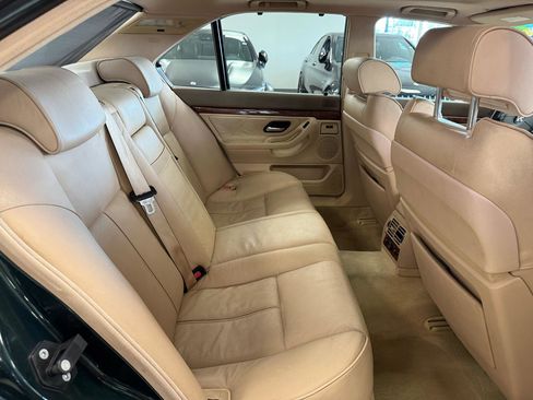 Used 2001 BMW 740i image 1