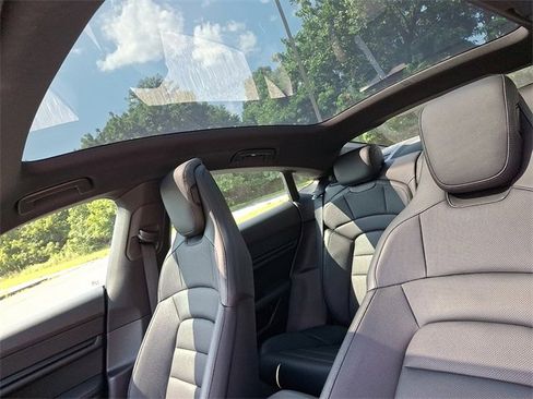 Used 2023 Porsche Taycan image 14