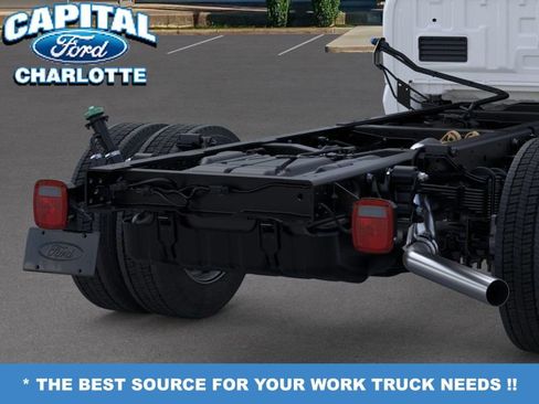 New 2026 Ford F450 XL w/ XL Chrome Package RWD image 21