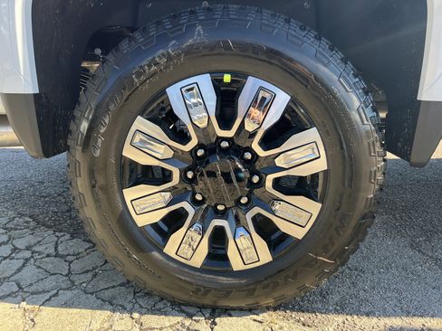 New 2026 GMC Sierra 2500 Denali w/ Denali Reserve Package image 22