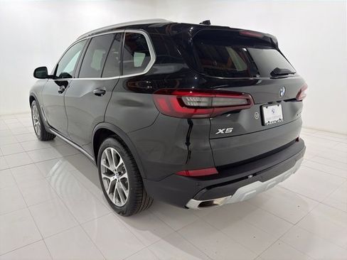 Certified 2023 BMW X5 xDrive40i w/ Premium Package image 3