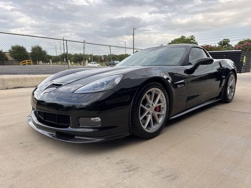 Used 2007 Chevrolet Corvette Z06 w/ Preferred Equipment Group RWD image 22