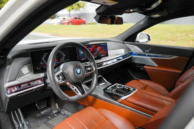 Used 2024 BMW i7 xDrive60 AWD/4WD image 20
