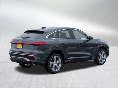 Used 2025 Audi Q5 Premium Plus AWD/4WD image 2
