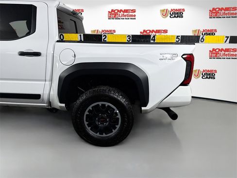 Certified 2024 Toyota Tacoma TRD Off-Road w/ TRD Off Road Upgrade Package image 15